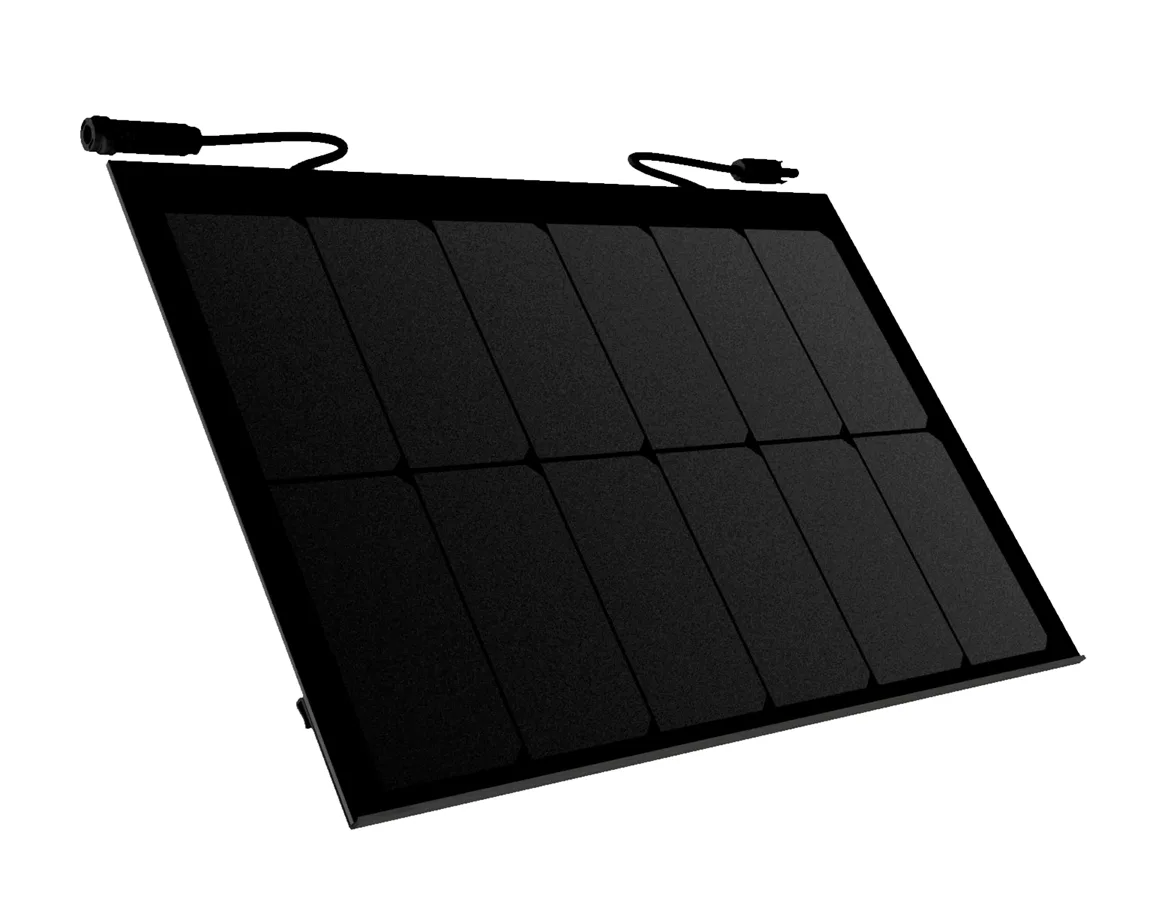 Elegantní černé provedení solární tašky PAXOS SFZ 595422 s maximálním plošným výkonem 189 Wp na metr čtvereční.